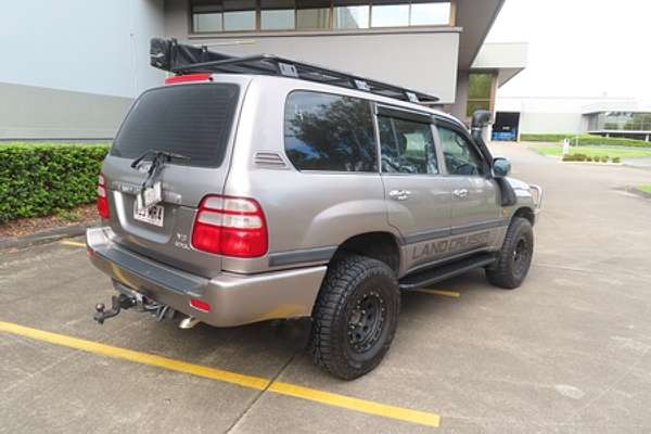2004 Toyota Landcruiser GXL UZJ100R