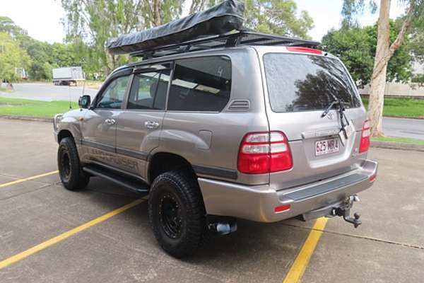 2004 Toyota Landcruiser GXL UZJ100R