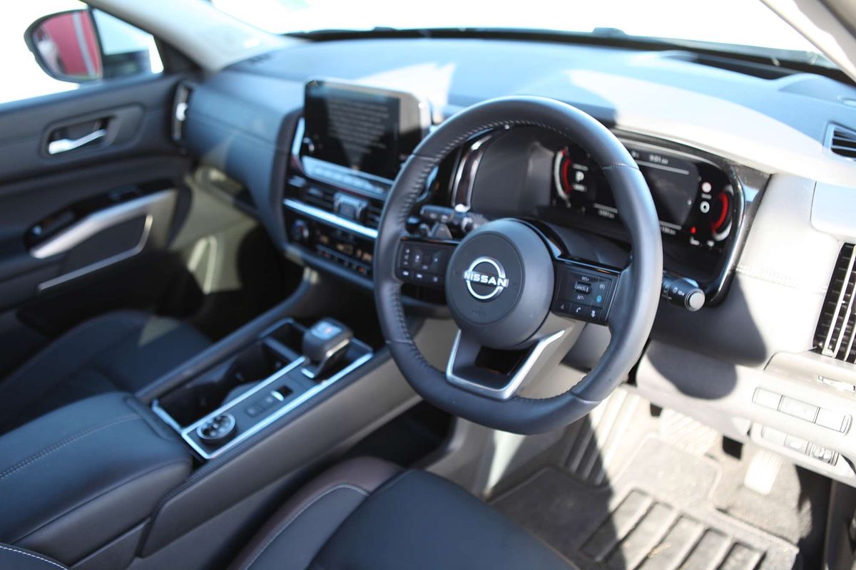 2023 Nissan Pathfinder Ti-L R53