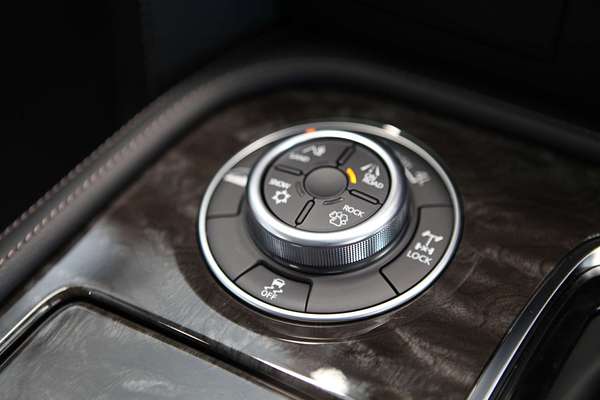 2025 Nissan Patrol Ti Y62