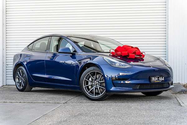 2022 Tesla Model 3 Rear-Wheel Drive