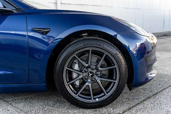 2022 Tesla Model 3 Rear-Wheel Drive