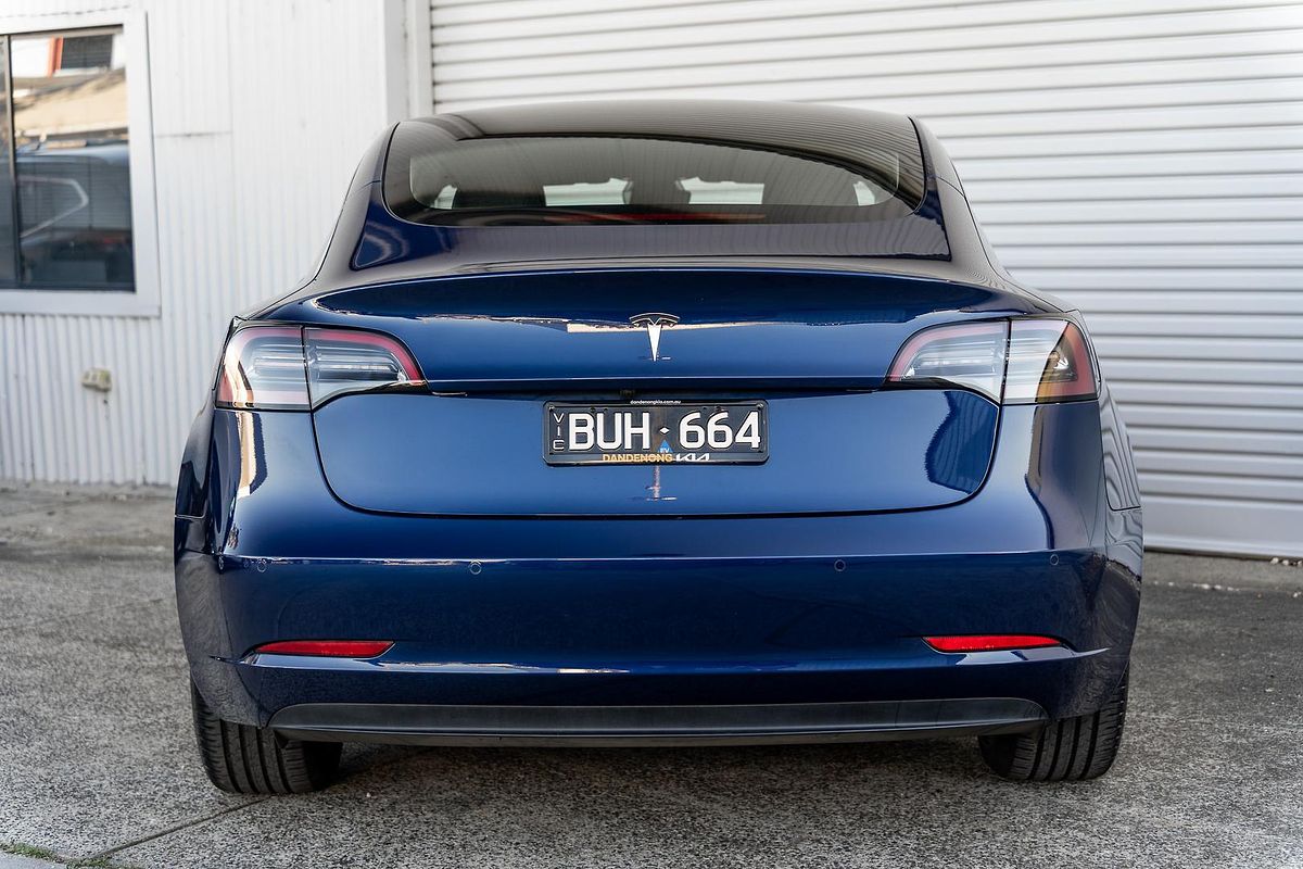 2022 Tesla Model 3 Rear-Wheel Drive