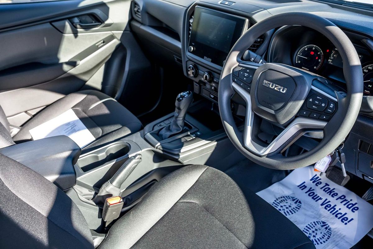 2025 Isuzu D-MAX SX 4X4