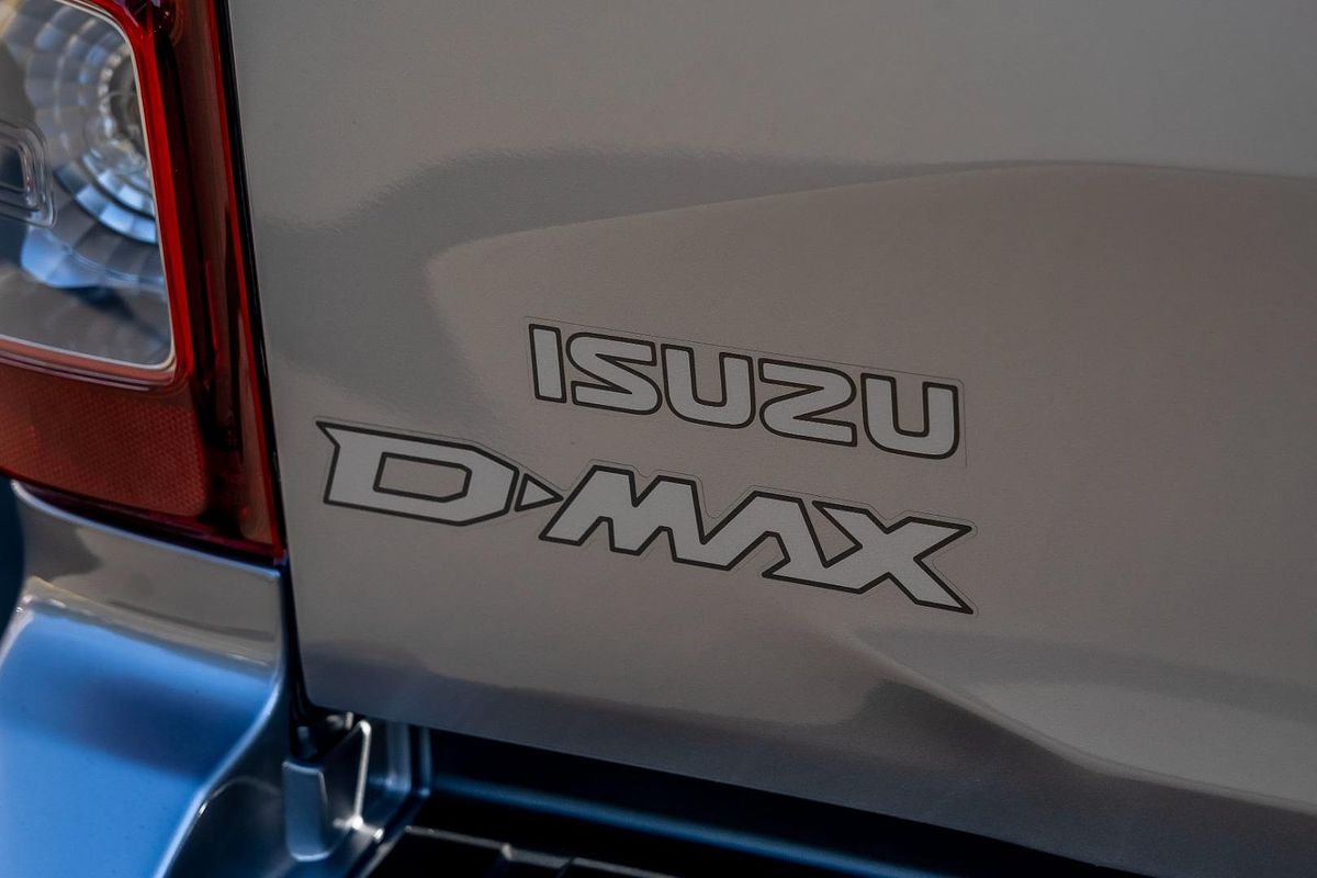 2025 Isuzu D-MAX SX High Ride Rear Wheel Drive