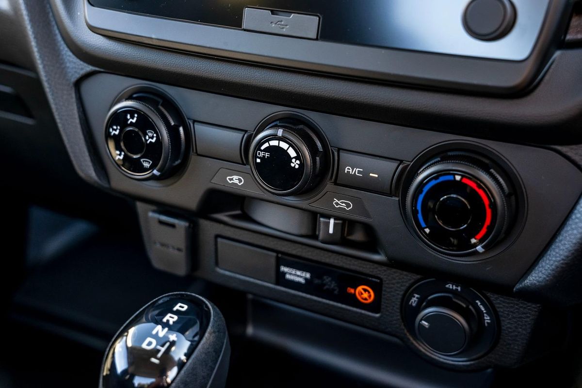 2025 Isuzu D-MAX SX 4X4