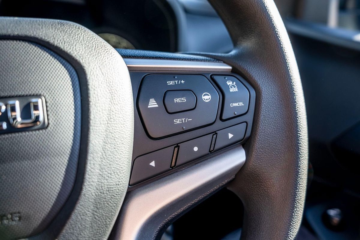 2025 Isuzu D-MAX SX 4X4
