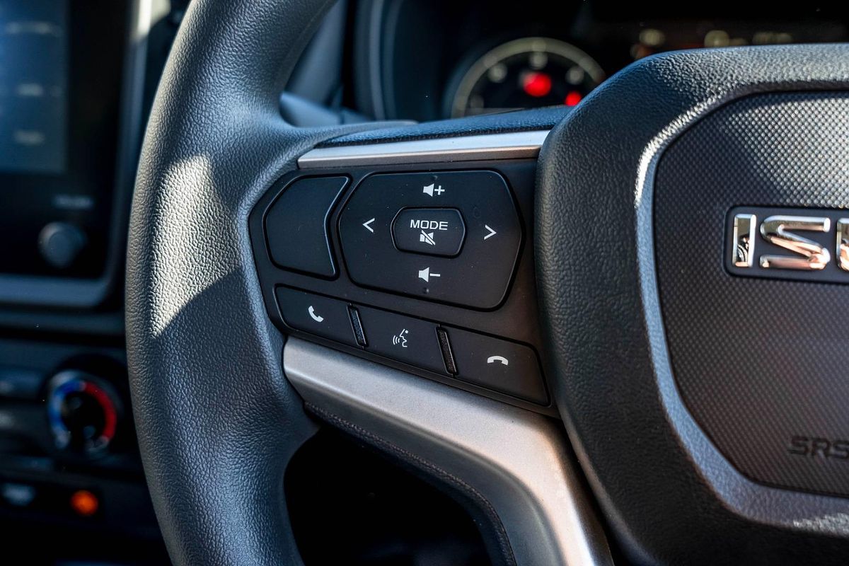 2025 Isuzu D-MAX SX High Ride Rear Wheel Drive
