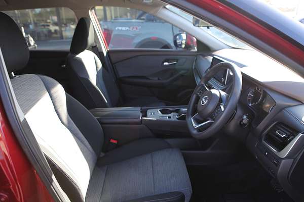 2024 Nissan X-TRAIL ST T33
