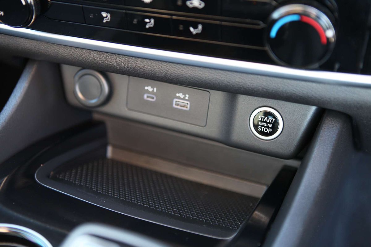 2024 Nissan X-TRAIL ST T33