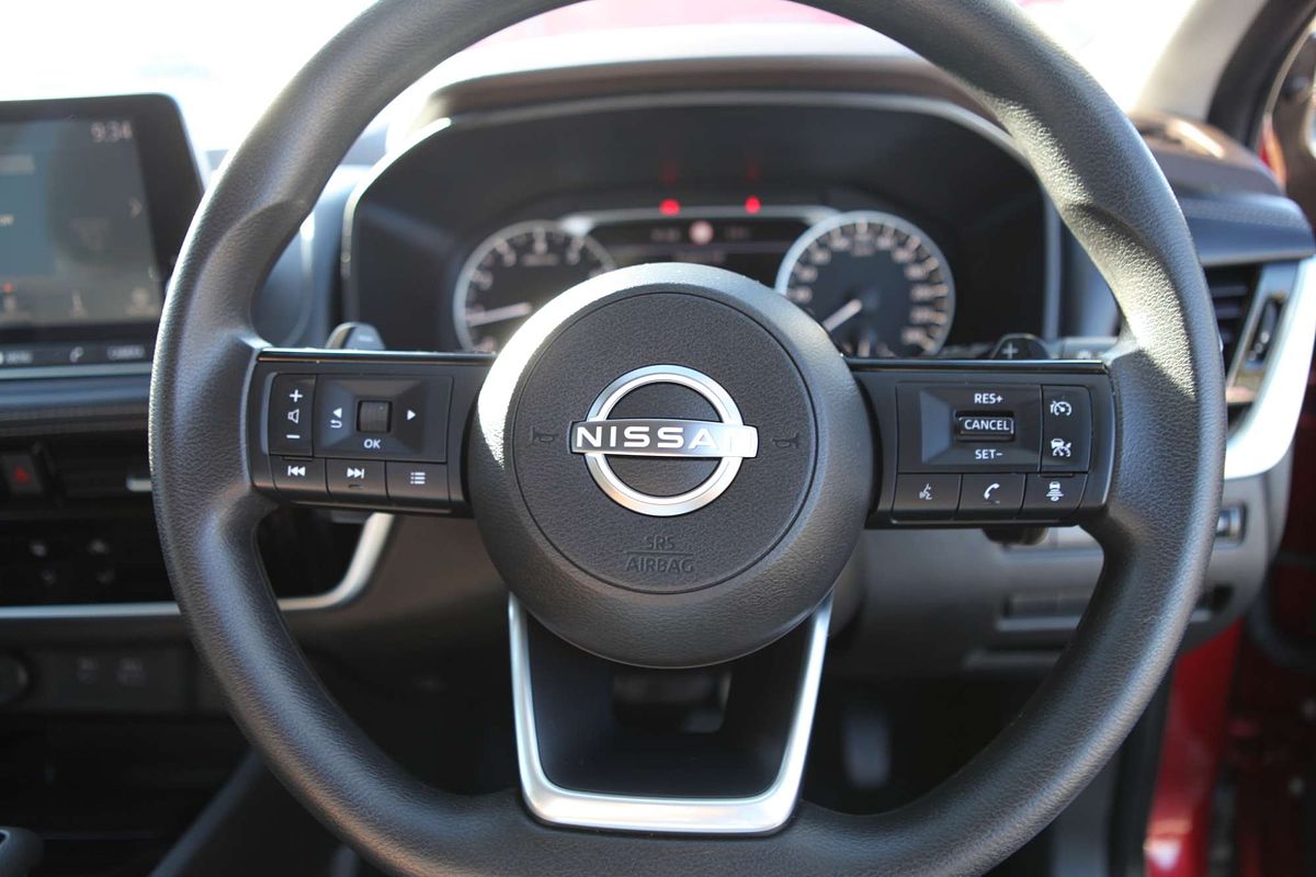 2024 Nissan X-TRAIL ST T33