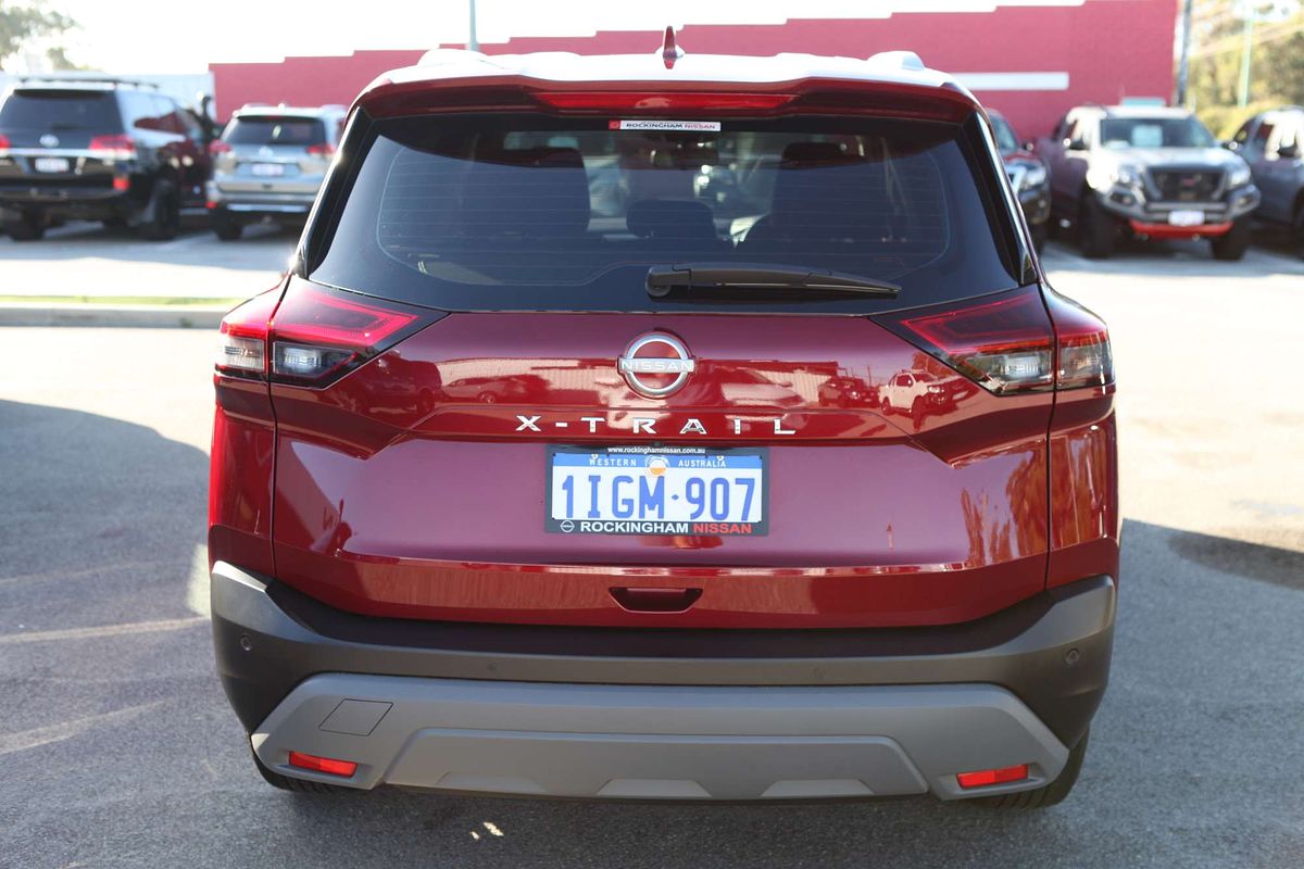 2024 Nissan X-TRAIL ST T33