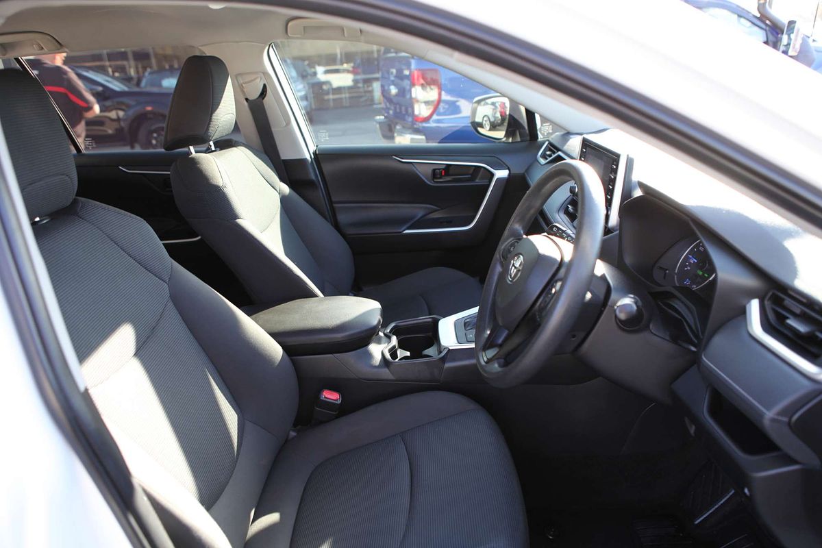 2020 Toyota RAV4 GX AXAH54R