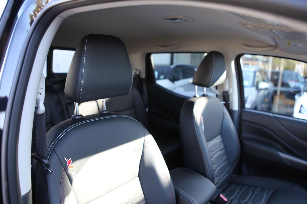 2025 Nissan Navara PRO-4X D23 4X4