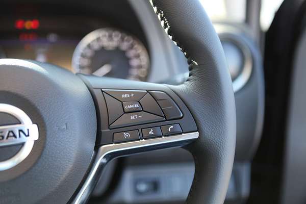 2025 Nissan Navara ST-X D23 4X4