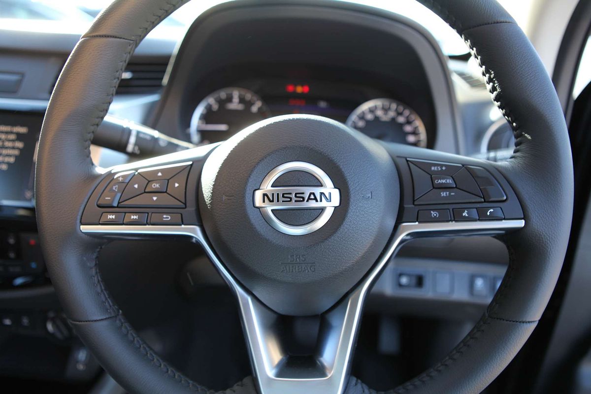 2025 Nissan Navara ST-X D23 4X4