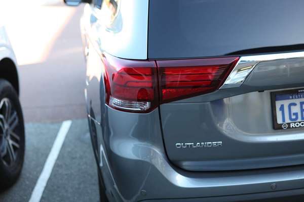 2016 Mitsubishi Outlander LS ZK