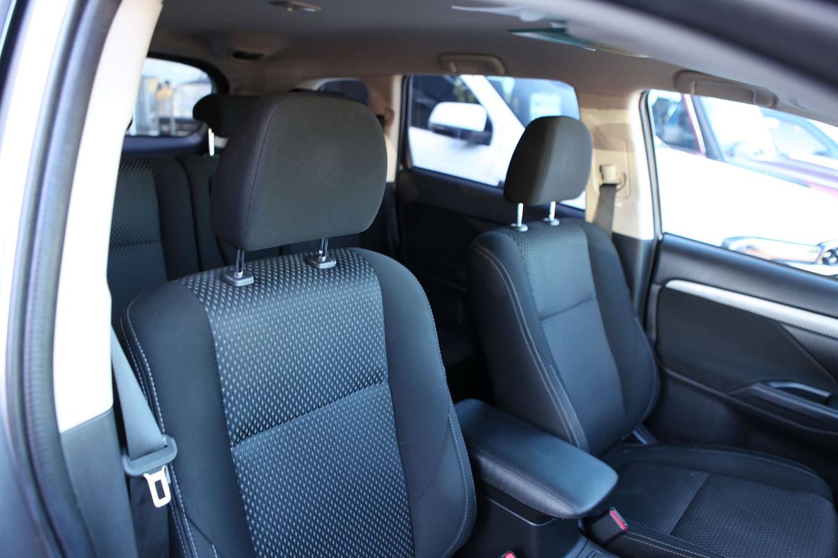 2016 Mitsubishi Outlander LS ZK