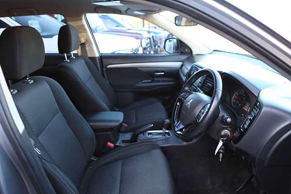 2016 Mitsubishi Outlander LS ZK