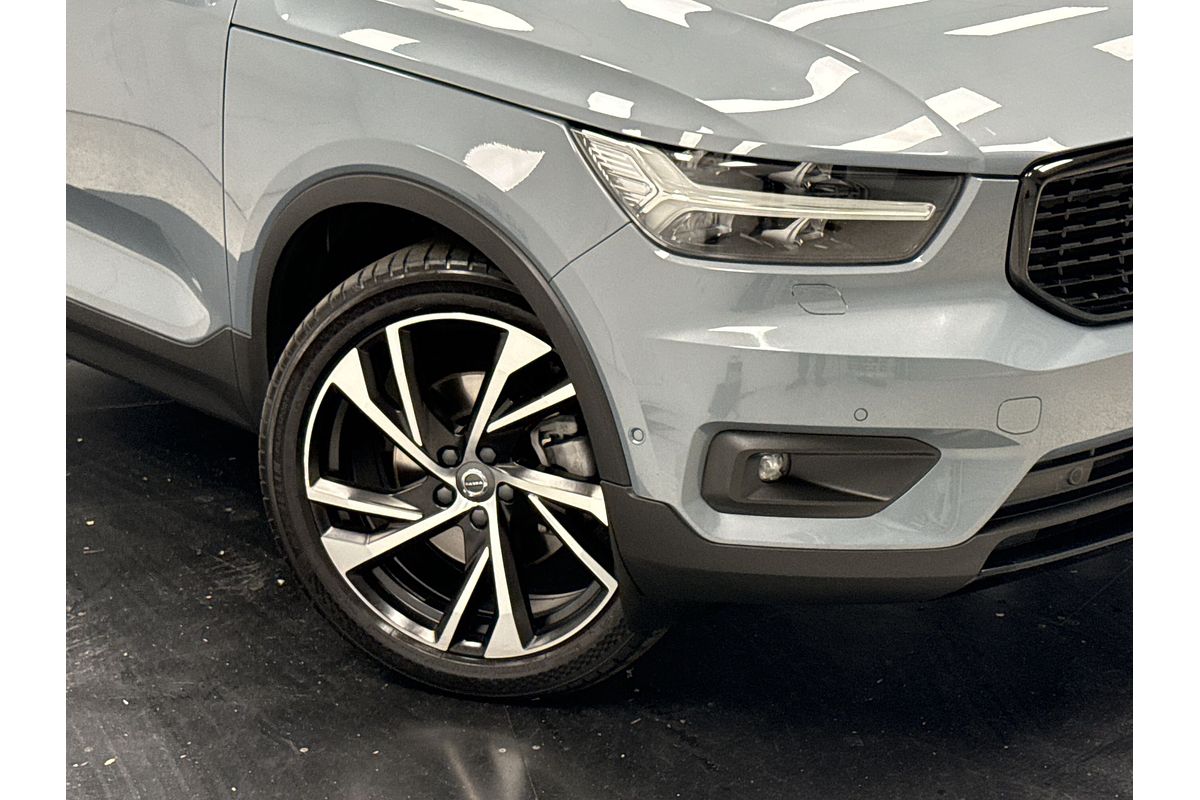 2021 Volvo XC40 T5 R-Design