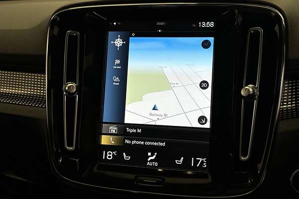 2021 Volvo XC40 T5 R-Design