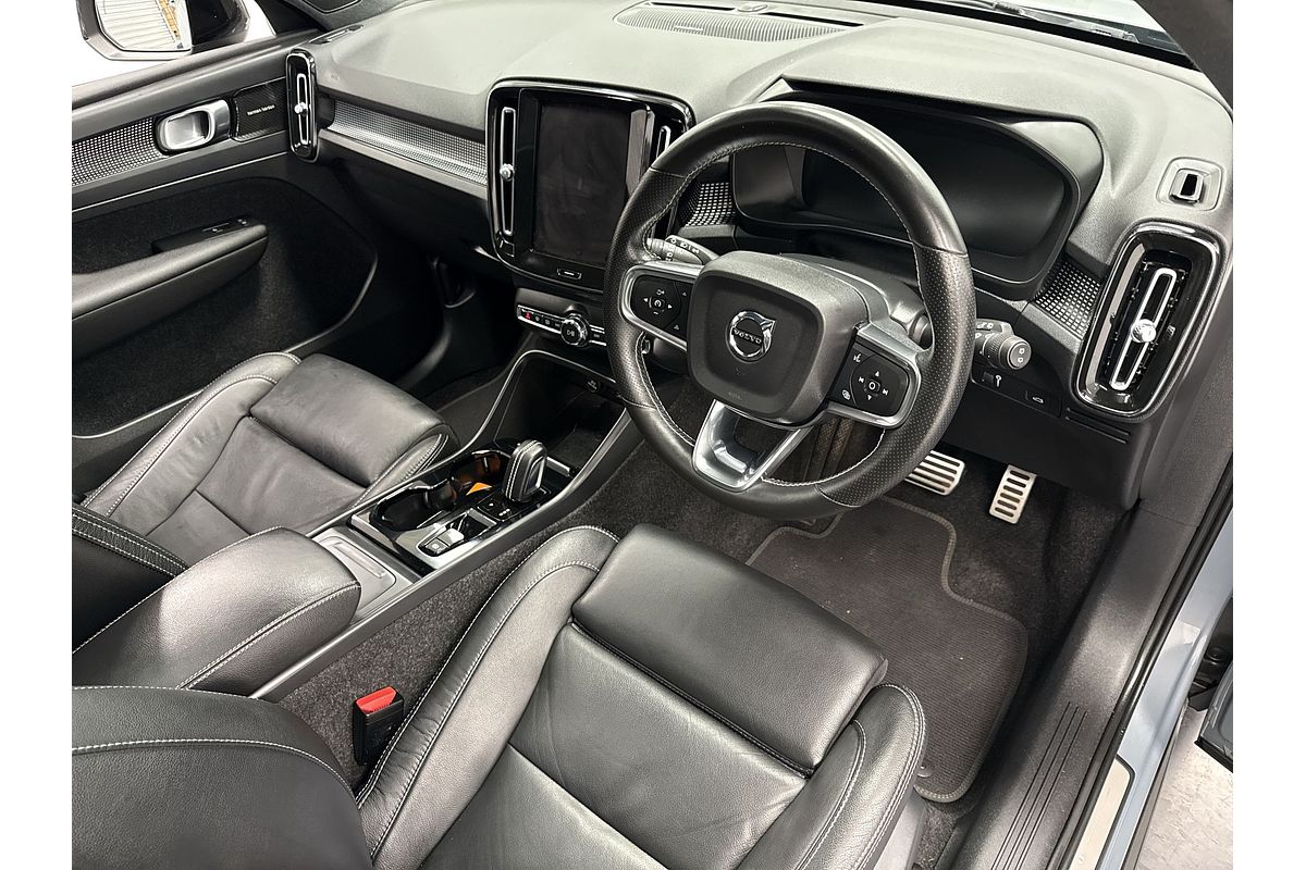 2021 Volvo XC40 T5 R-Design