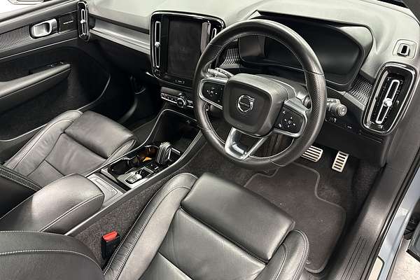 2021 Volvo XC40 T5 R-Design
