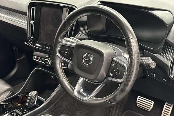 2021 Volvo XC40 T5 R-Design