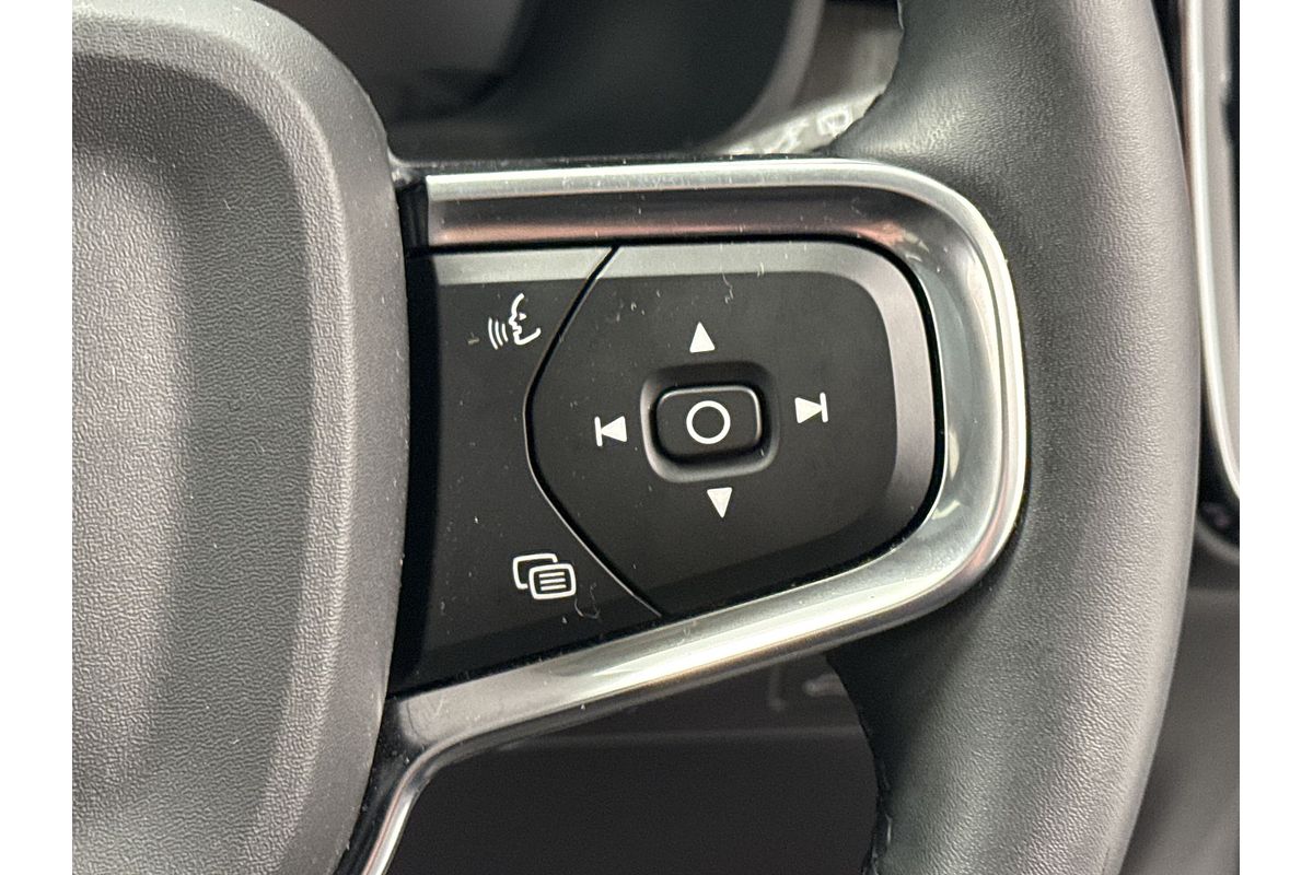 2022 Volvo XC40 T4 Inscription