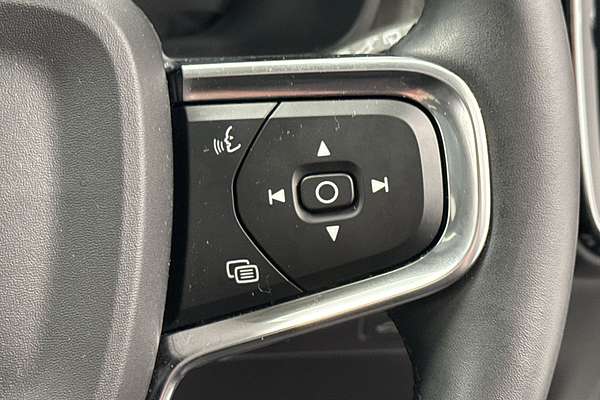 2022 Volvo XC40 T4 Inscription
