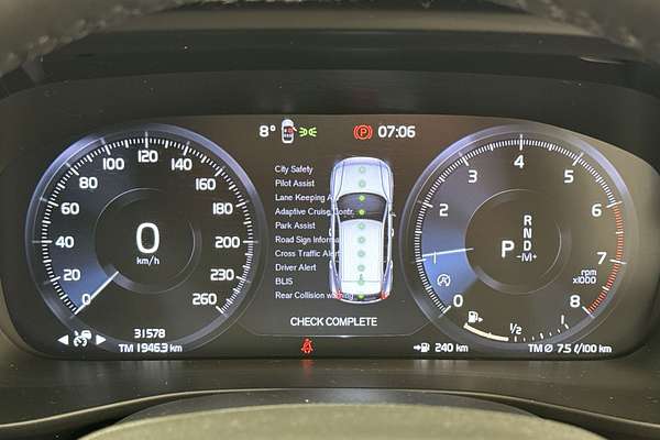 2022 Volvo XC40 T4 Inscription