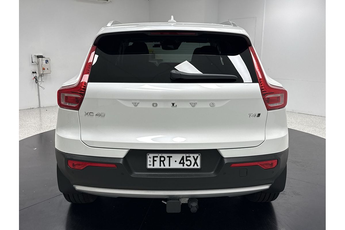 2022 Volvo XC40 T4 Inscription