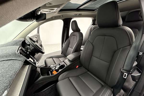 2022 Volvo XC40 T4 Inscription