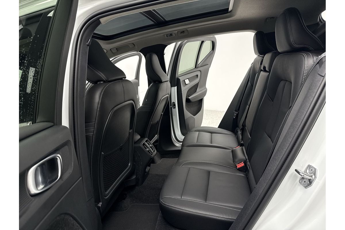 2022 Volvo XC40 T4 Inscription