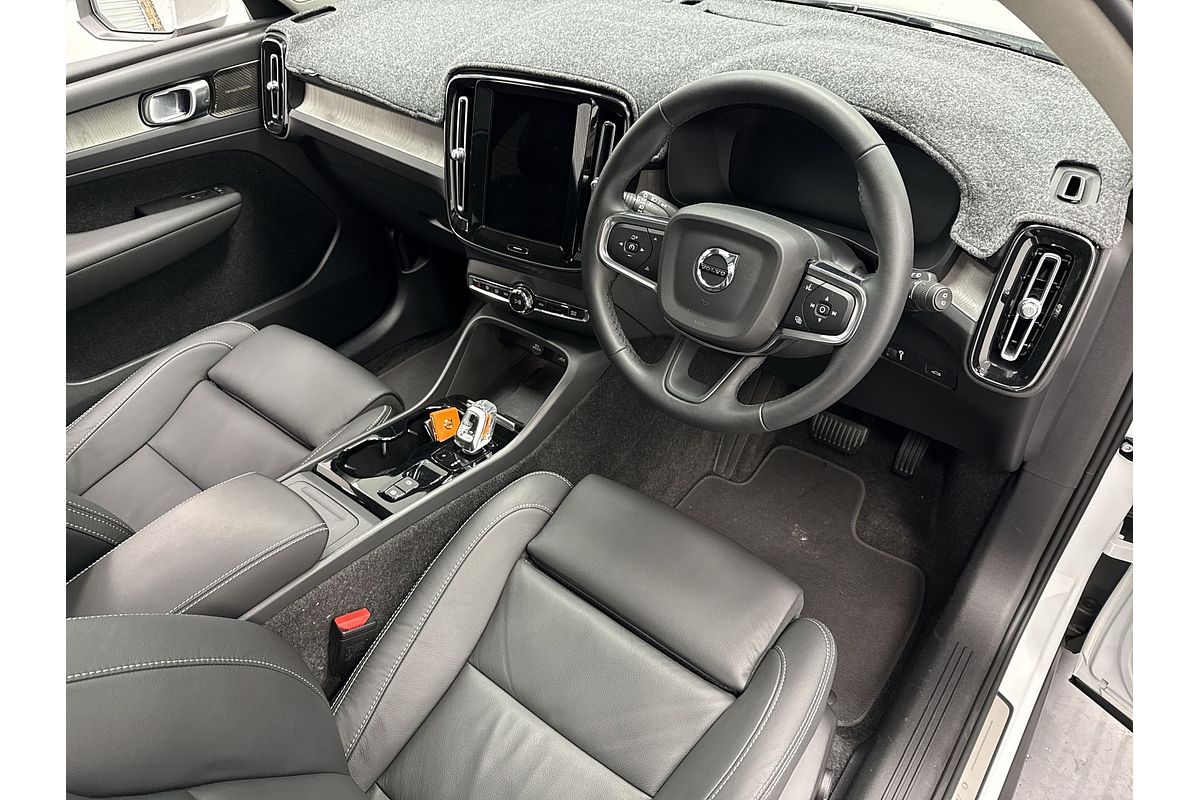2022 Volvo XC40 T4 Inscription