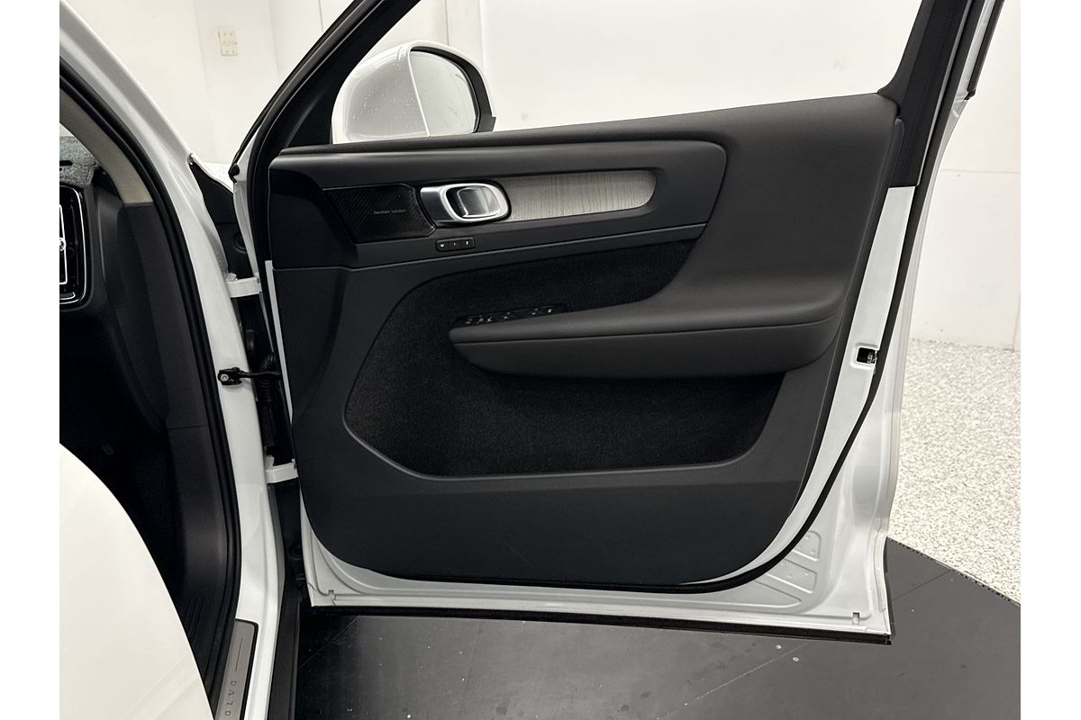 2022 Volvo XC40 T4 Inscription
