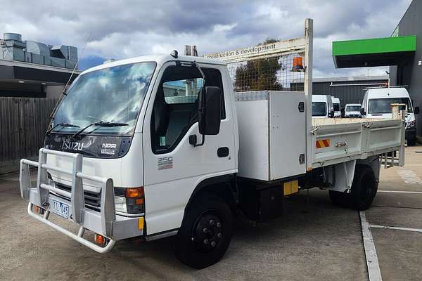 2004 Isuzu N Series NPR 250  4x2
