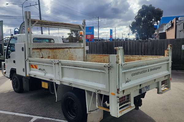 2004 Isuzu N Series NPR 250  4x2