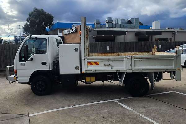 2004 Isuzu N Series NPR 250  4x2