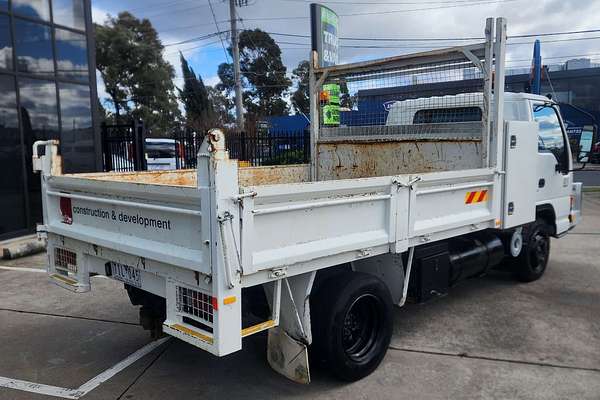 2004 Isuzu N Series NPR 250  4x2