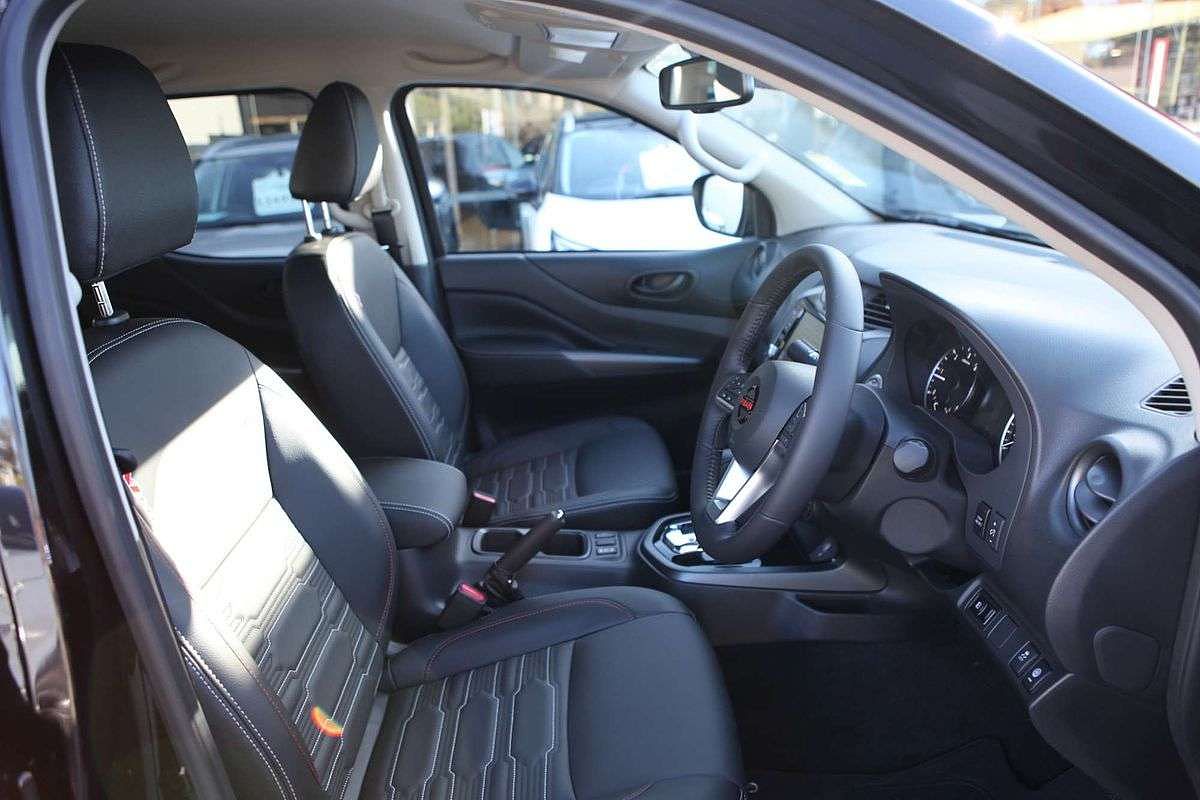 2025 Nissan Navara PRO-4X D23 4X4
