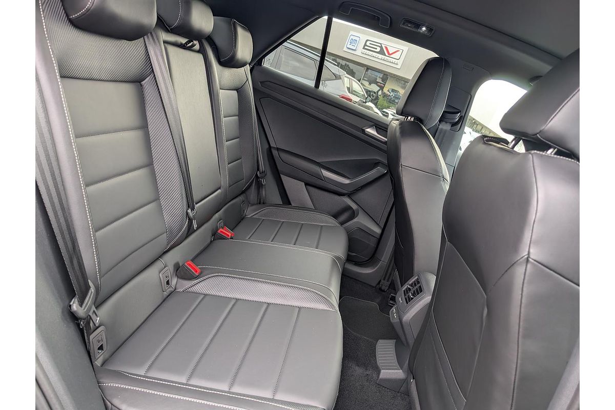 2025 Volkswagen T-Roc 140TSI R-Line D11