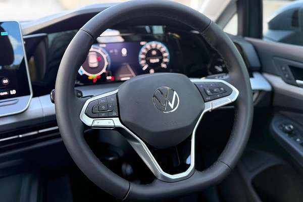 2025 Volkswagen Golf 110TSI Life 8.5