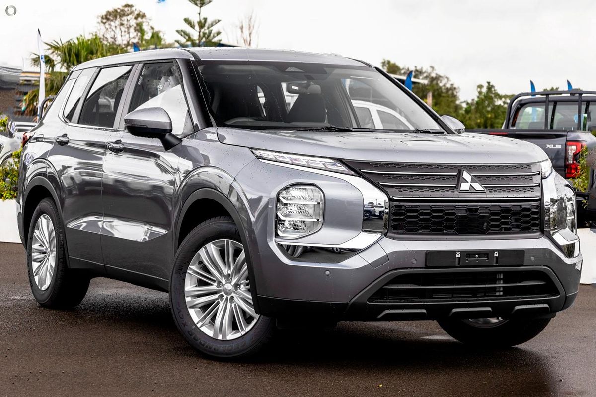 2023 Mitsubishi Outlander ES ZM