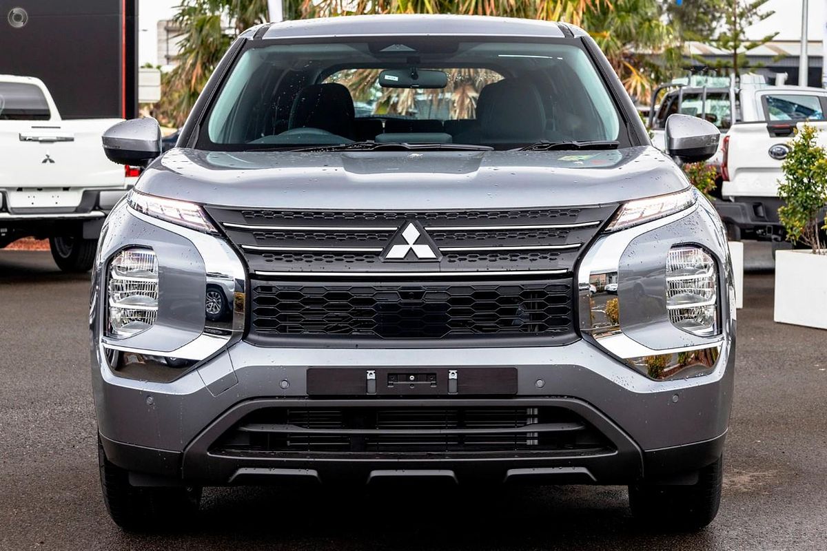 2023 Mitsubishi Outlander ES ZM