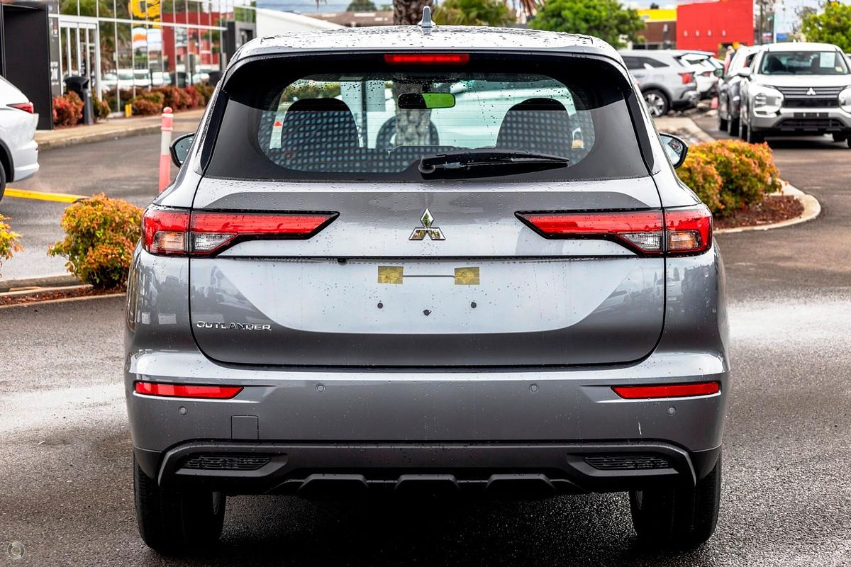 2023 Mitsubishi Outlander ES ZM