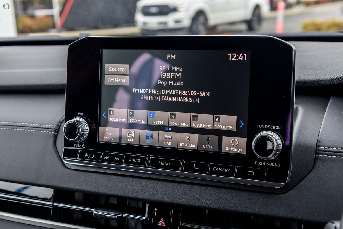 2023 Mitsubishi Outlander ES ZM