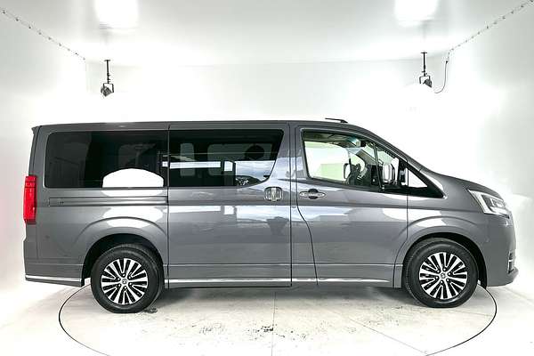 2023 Toyota Granvia VX GDH303R