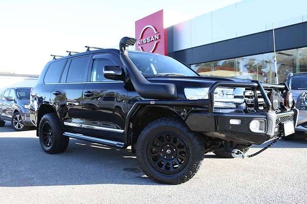 2017 Toyota Landcruiser Sahara VDJ200R