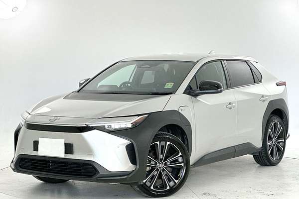 2024 Toyota bZ4X XEAM10R